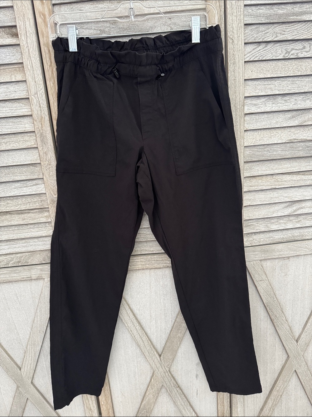 Atheleta Women’s size 6 Black Skinny leg Trekkie Paper Bag Elastic-Waist Pants